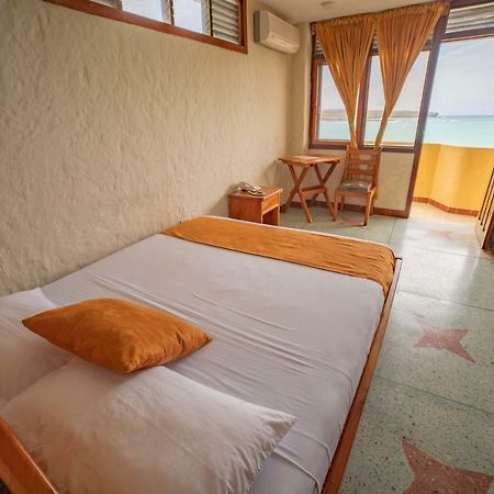 Hostal Estrella De Mar Puerto Ayora  Bagian luar foto