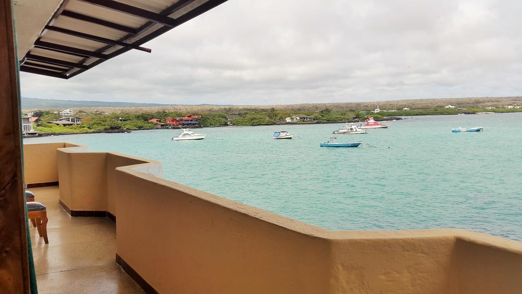 Hostal Estrella De Mar Puerto Ayora  Bagian luar foto