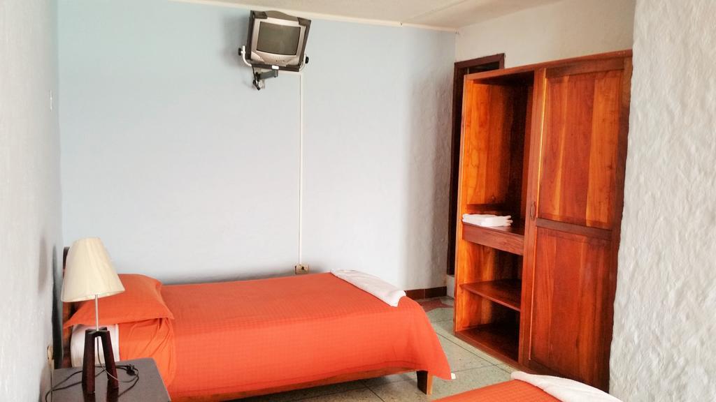 Hostal Estrella De Mar Puerto Ayora  Bagian luar foto