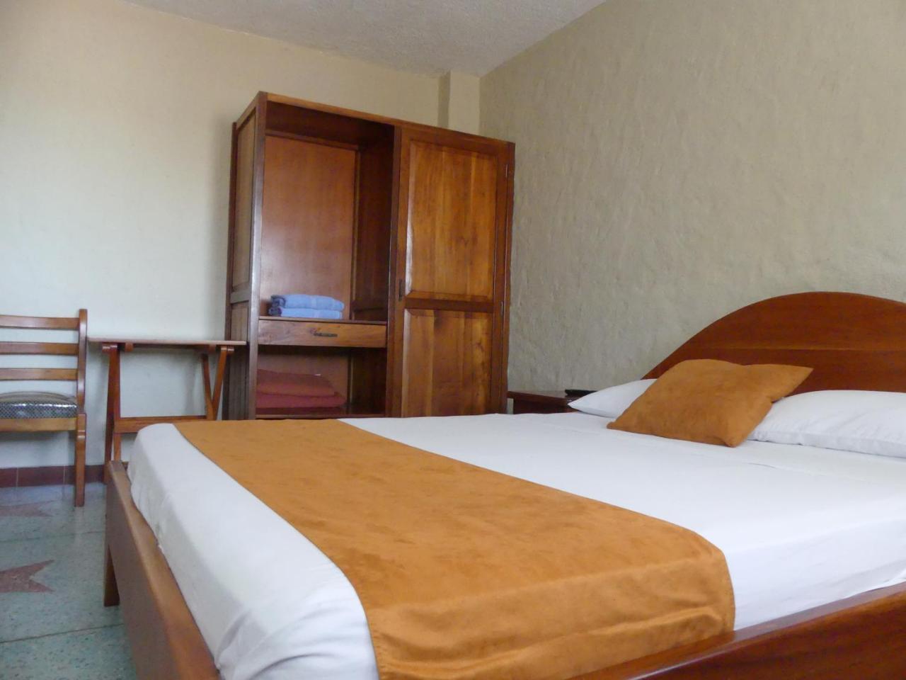 Hostal Estrella De Mar Puerto Ayora  Bagian luar foto