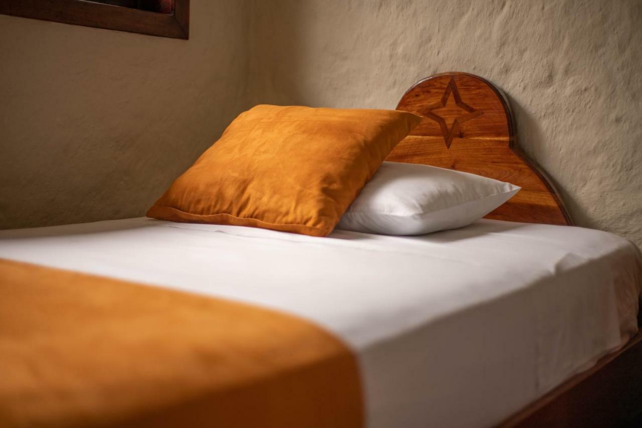 Hostal Estrella De Mar Puerto Ayora  Bagian luar foto